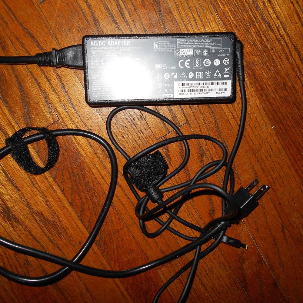 AC/DC Adapter 135W  Model ADP200067M